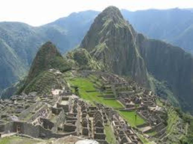 Tikal becomes Maya first great city