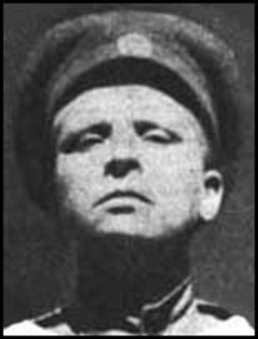 Maria Bochkareva forms the Women's Battalion