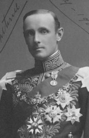 Lord Hopetoun is appointed first Governor-General