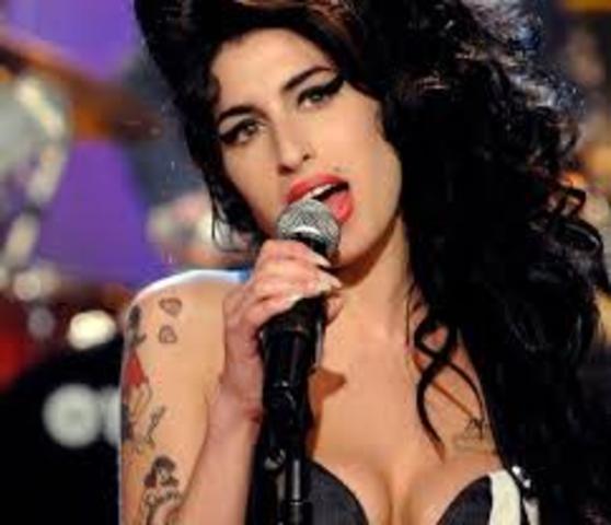Amy Winehouse ( London, 1983 - 2011) Controversial British singer songwriter and soul.