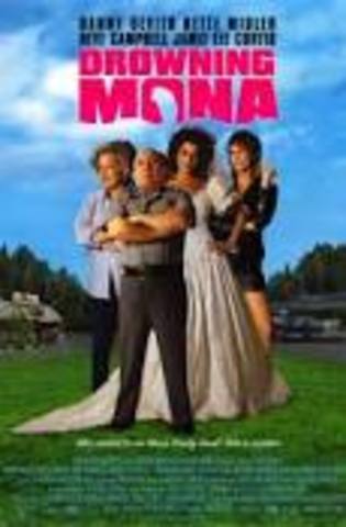 Meliss McCarthy movie"drowning mona