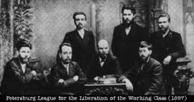 Marxist Revolutionaries Split