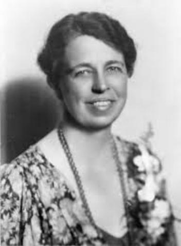 Elanor Roosevelt began work as social reformer