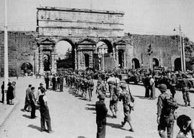 Allies Enter Rome and it Falls