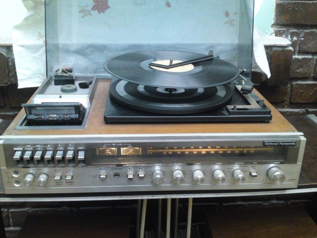 el equipo de sonido de la alegria