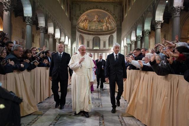 Inicia reforma de la Curia