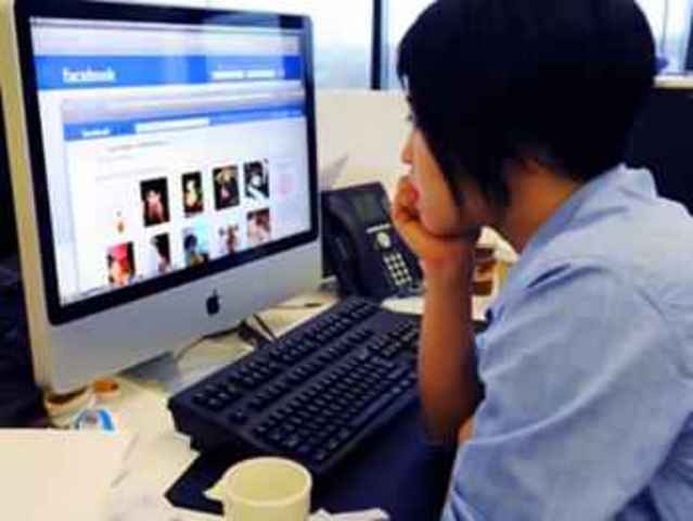 ME UNO ALAS REDES SOCIALES