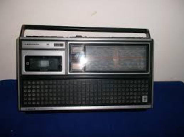 LA GRABADORA DE MIS ABUELOS