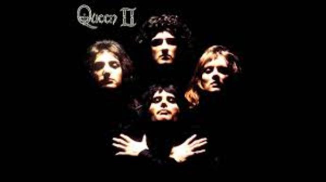 Queen Begin to Start Tours