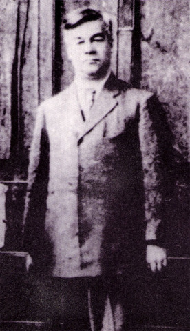 Luis Emilio Recabarren-Serrano founds the "Partido Obrero Socialista"