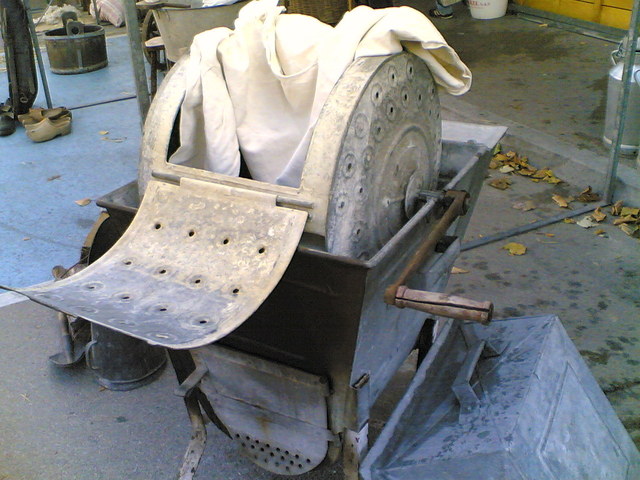 La première machine à laver