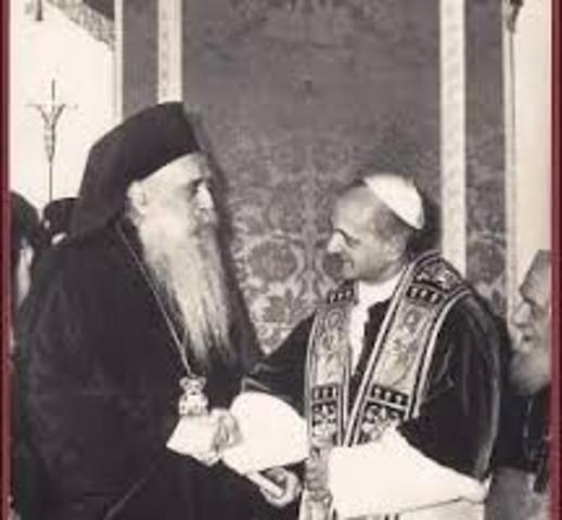 Encuentro del Papa Paulo VI con el patriarca ortodoxo Atenágoras.