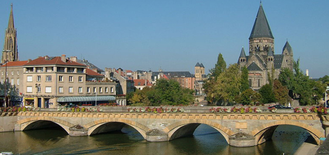 Charles orders a reterat to Lorraine