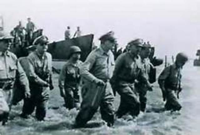 MacArthur "returned to the Philippines