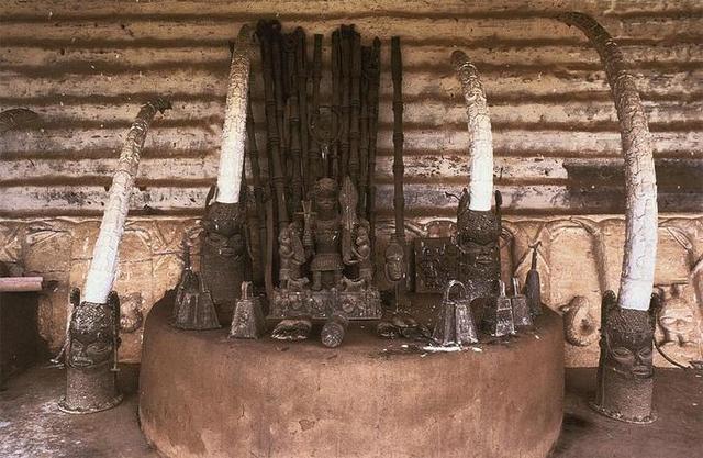 Royal ancestral altar of Benin King Eweka II
