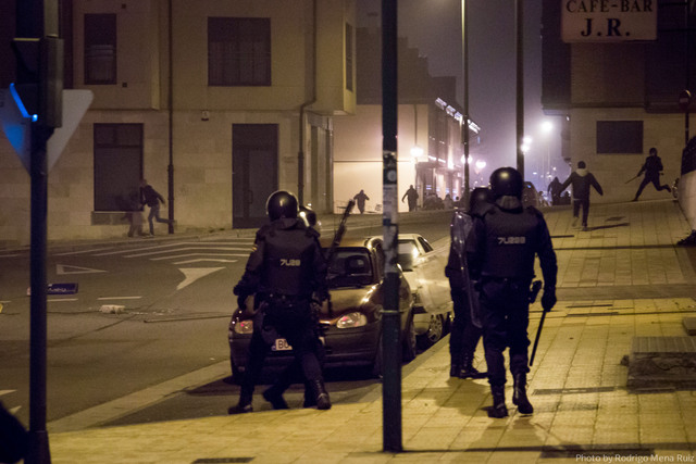 Primeras cargas policiales