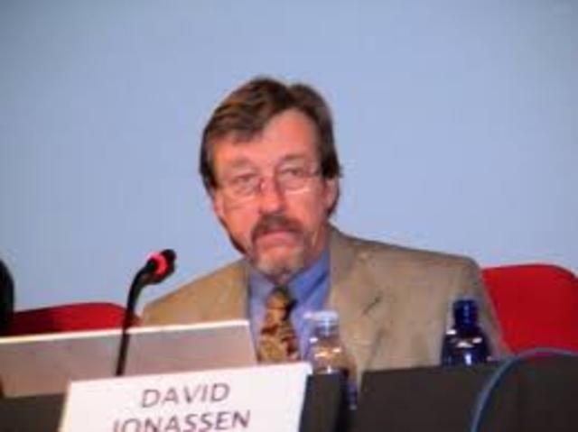Jonassen (1994): el DI para el constructivismo los resultados de aprendizaje son impredecibles y la instrucción debe reforzar el aprendizaje.