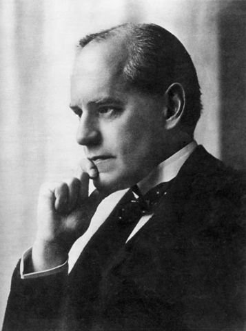 John Galsworthy -Wielka Brytania, za „wielką sztukę prozatorską której szczytem jest „Saga rodu F’orsyte’ów”