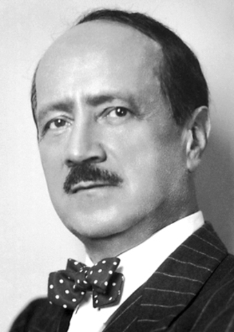 Saint-John Perse - Francja, za „wzniosłość i obrazowość”, które „odzwierciedlają uwarunkowania naszych czasów”