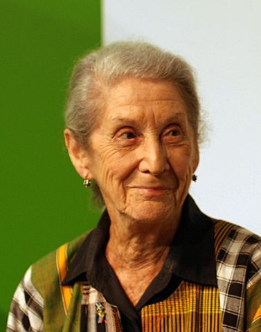 Nadine Gordimer - RPA,  	Otrzymała ją jako ta, która „przez swą wspaniałą epikę stała sie wielkim dobrodziejstwem dla ludzkości”
