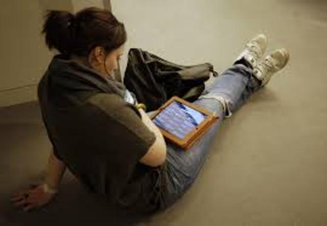 TENDENCIA: APRENDIZAJE CON APARATOS MÓVILES: "A finales de 2013 el # de aparatos móviles conctados superará el número de personas en la Tierra."