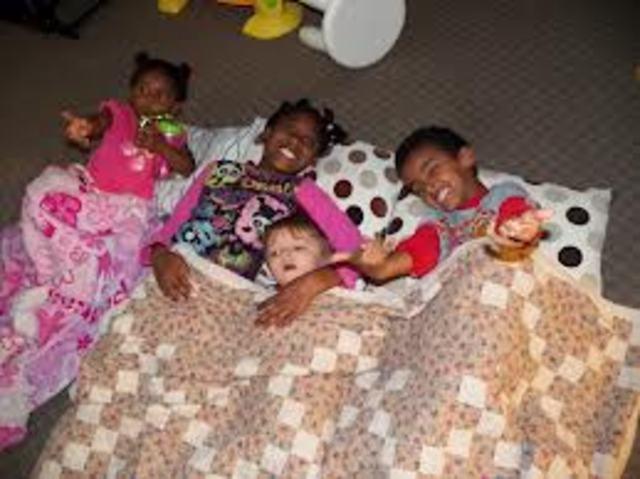 el día todos mis primos dormían sobre