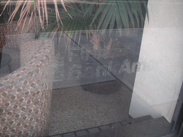 Regulators shut down First BankAmericano.