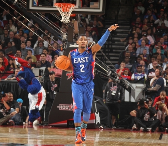 Kyrie Irving juega su primer partido allstar