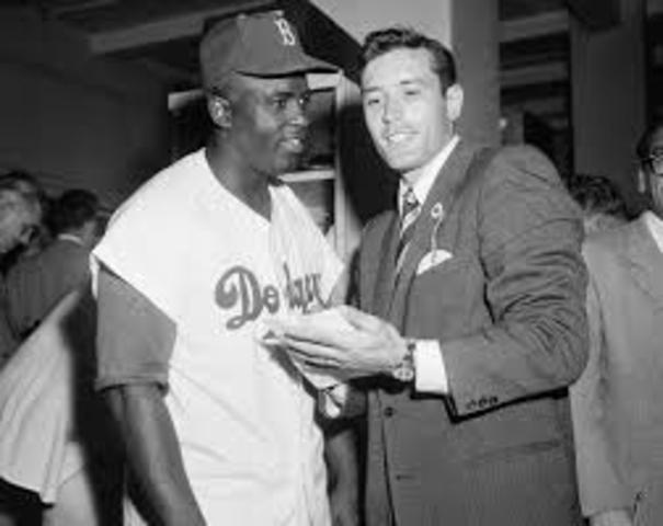 Brooklyn dodgers signed Jackie robinson