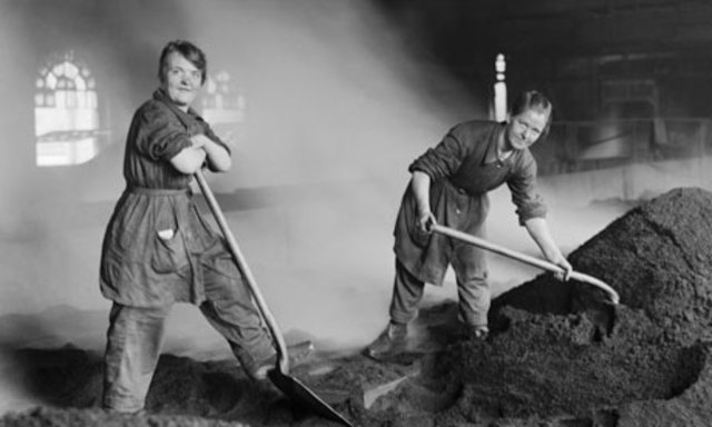 Womens workers in the inter war years