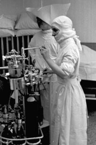 The use of spinal anesthesia was inducted into clinical practice.