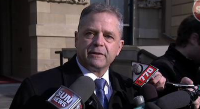 Tory MLA Len Webber leaves caucus to sit as an independent