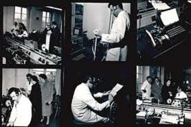 los mainframes con terminales y los circuitos integrados comenzaron a ser ultilizado de forma generalizada