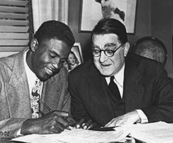Jackie Signs to the Dodgers