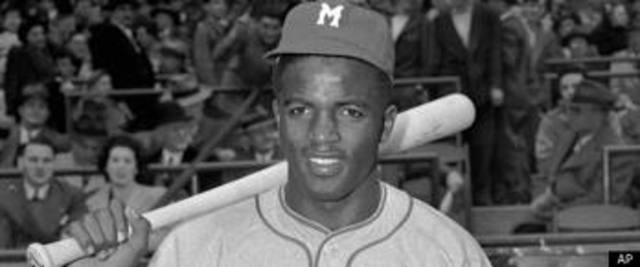 Plays with Montral Royals