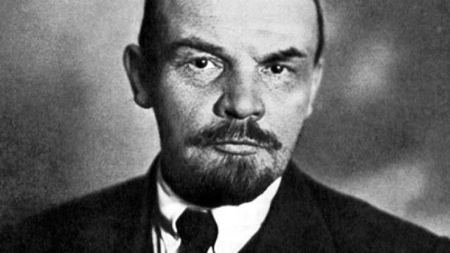 Vladimir Lenin Dies