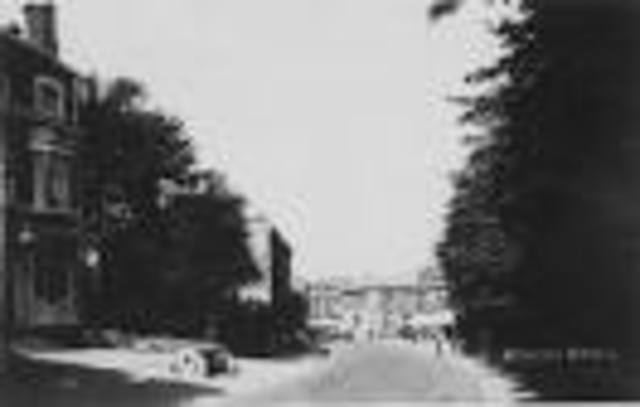 First Playhous "Red Lion" Built