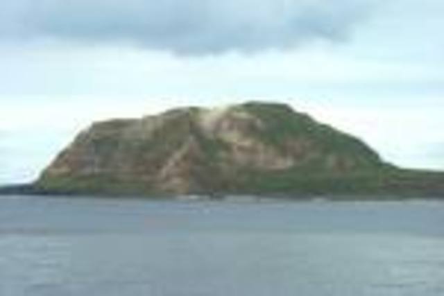 US flag raised on Mt. Suribachi