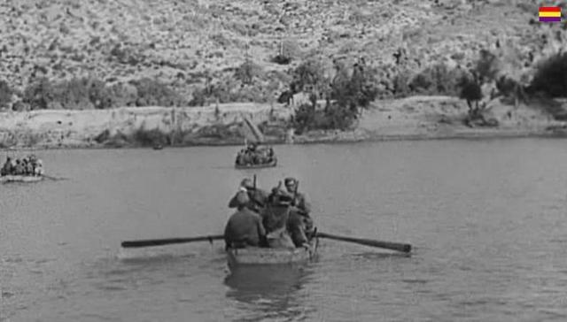 Los republicanos se adentran por el río Ebro parando a los nacionales