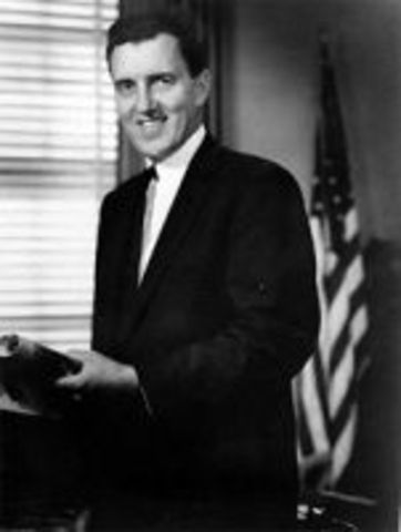 СОКРАЩЕНИЕ ДИСТАНЦИИ МЕЖДУ КАНДИДАТОМ И ОБЩЕСТВОМ