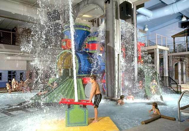 INDOOR WATERPARK