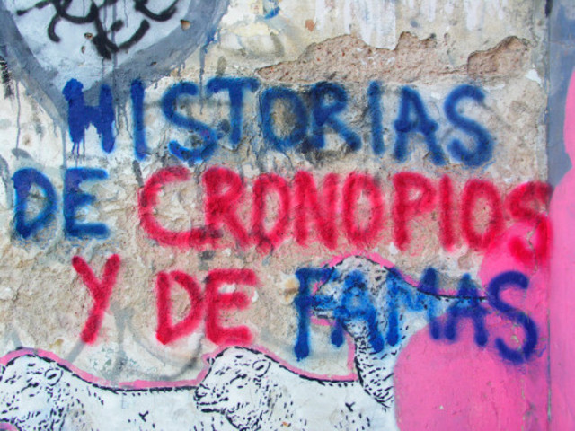 Publica Historias de cronopios y de famas