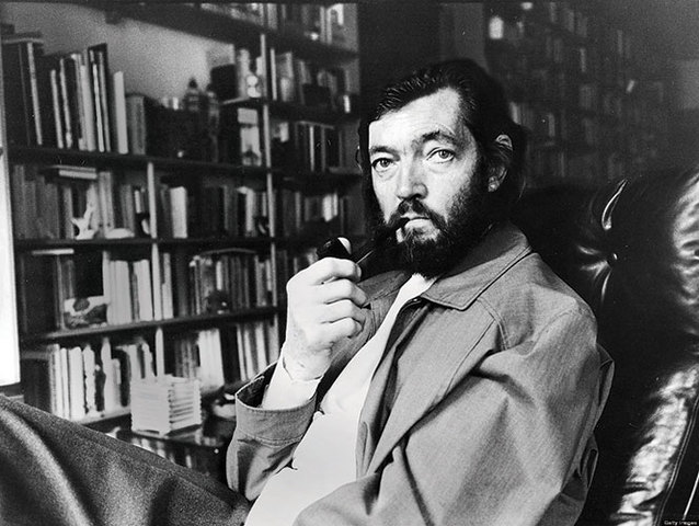 Muere en París el 12 de febrero