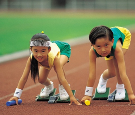 ATLETISMO (7-10 AÑOS)