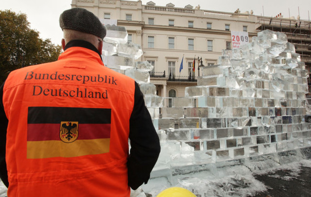 Creation of the Berlin Wall