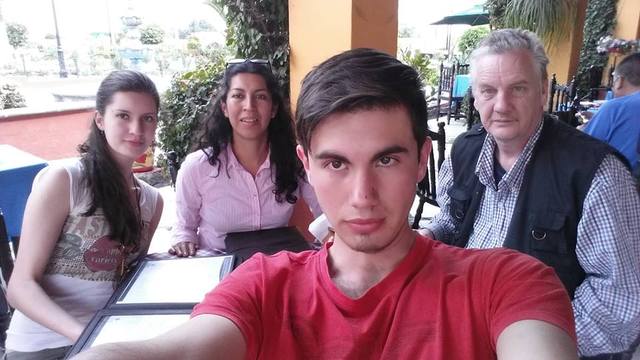 Comiendo en familia