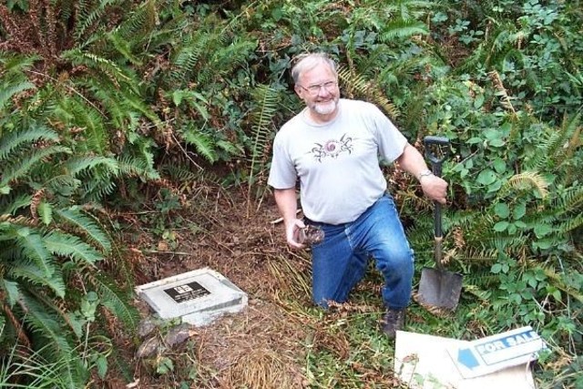 David Ulmer created the first Geocache
