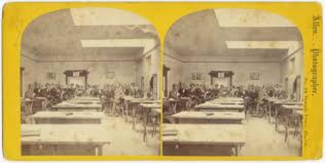 se fundo la primera escuela de ingenieros industriales (the first American school of Mechanical Engineers is founded)