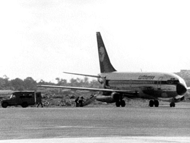 Airbus A300B4-203 : 176 passengers