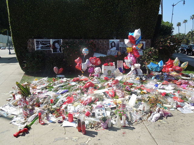 Whitney Houston dies at the Beverly Hilton Hotel